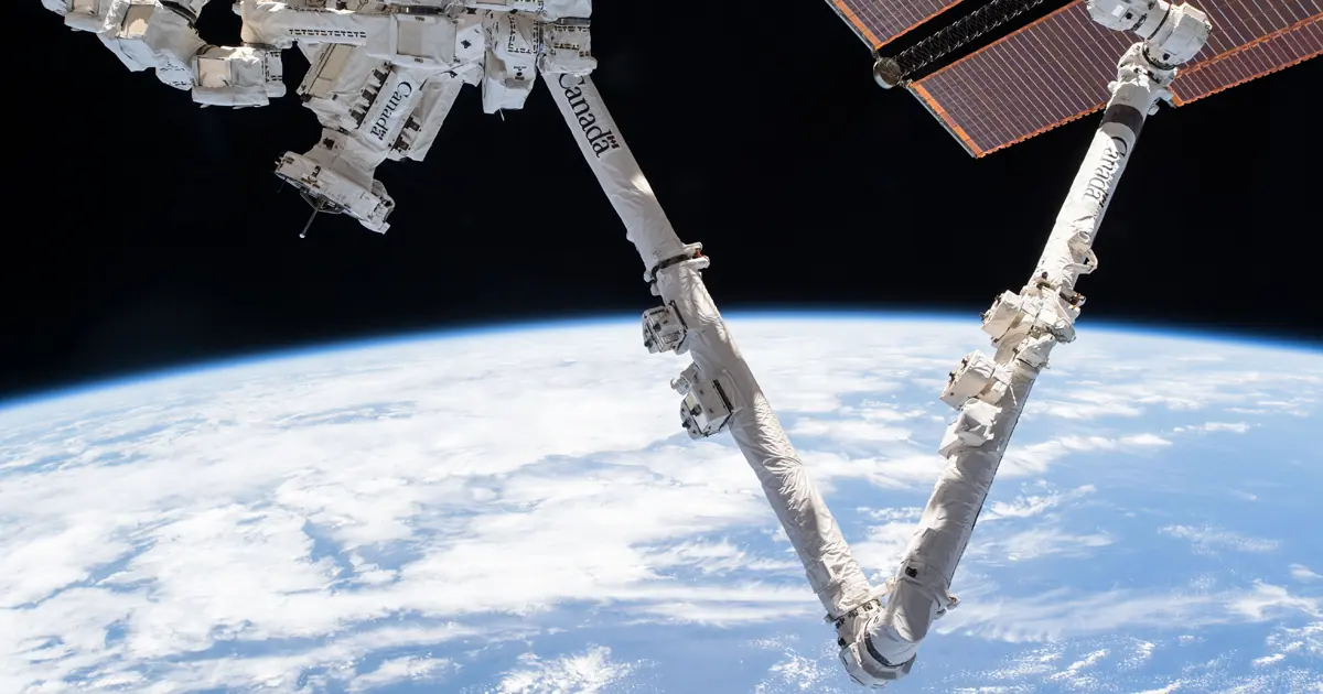 Official source-page image showing Canadarm2.