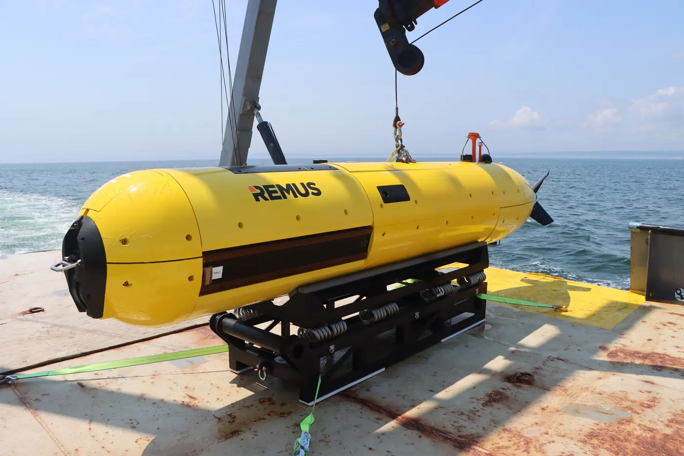 Official HII product-page image of a REMUS 6000-class vehicle.
