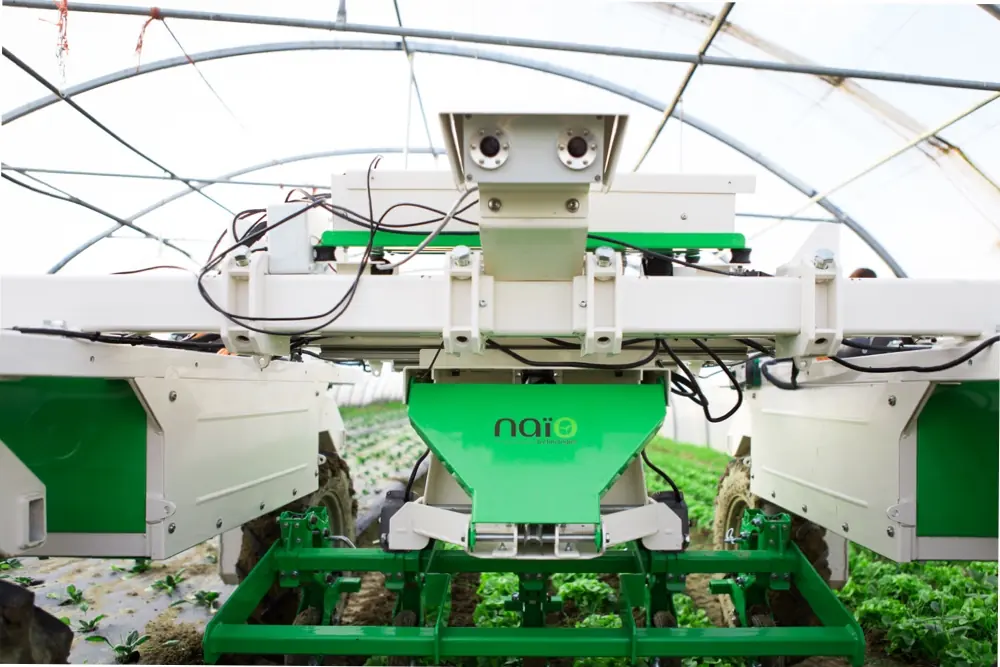 Official Naïo article image showing the Dino straddle robot.